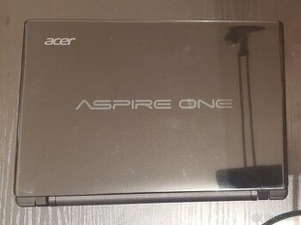 Acer aspire 756  11,6 palců, celeron 877 sandy bridge