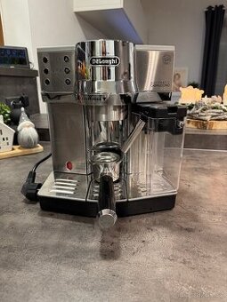 Kávovar DeLonghi EC850