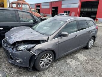 Prodám veškeré díly z vozidla Ford Focus MK3 2.0 tdci šedá