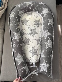 Oboustranně hnízdečko kokon pro miminka