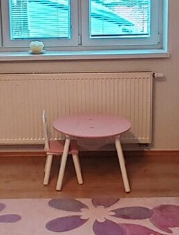 dětský stoleček na malování/psaní/hraní