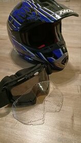 Enduro helma s brýlemi
