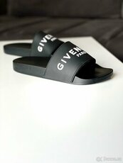 Dámské pantofle Givenchy  velikost 38