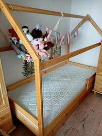 Domečková dětská postel - 1