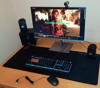 Počítač + Monitor + Klavesnice + Myš + Reproduktor + Webkam