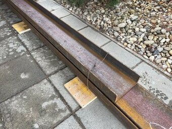Traverza U240, dálka 3,1m, nová nepoužitá za 30% ceny