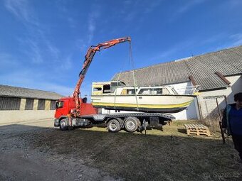 Autodoprava a hydraulicka rukou