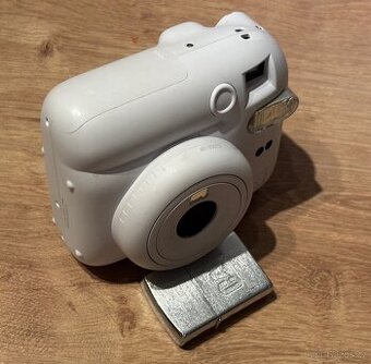 Fujifilm Instax mini 12 bílý