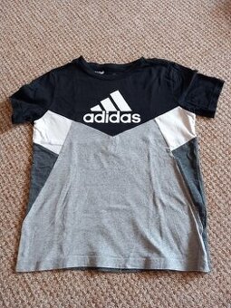 Triko Adidas vel 140