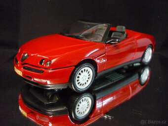 Alfa Romeo V6 Spider Maisto 1/18