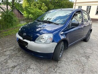 Toyota Yaris 1,0 VVT-i 50 KW r.v. 2000