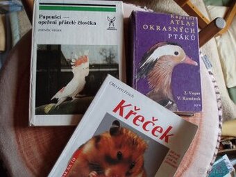 knihy o -ryby,užovka,holubi,králíci,brouci, psi,kočky,včely