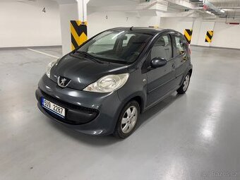 Peugeot 107, r. 2006, jen 86 000 km, klimatizace