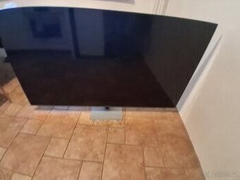 Televizor Samsung TV 65" QLED - v záruční dobe
