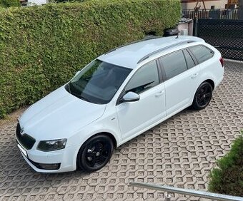 Škoda Octavia 3 Kombi 2.0TDI 110kW , 140000km , Bi-xenony