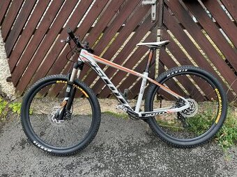 Horské kolo scott scale 765