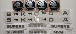 Nápisy a znaky Š-K-O-D-A+ SUPERB+ 4x4