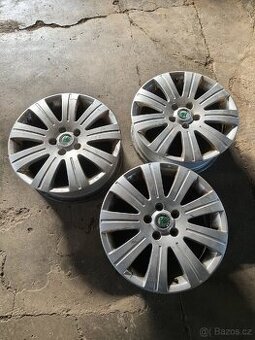 Prodám 3ks ALU kola 17, 5x112