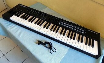 M-Audio Oxygen PRO 61 – MIDI klaviatura, výborný stav