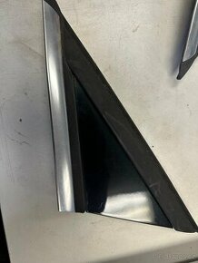 Kryt před levým zrcátkem Peugeot 5008 3008