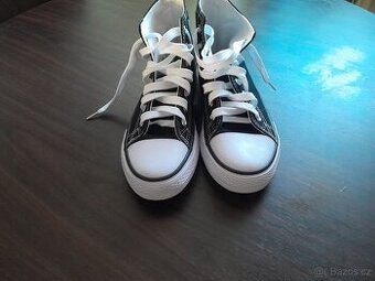 Tenisky ve stylu Converse 42