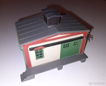 Model sklad domek k mašinkám do kolejiště TT