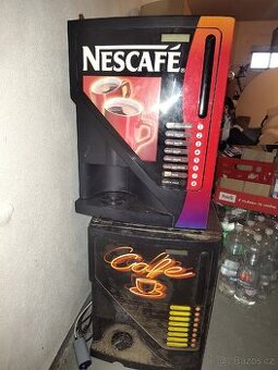 Automat na kávu.