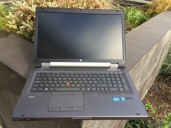 pracovní stanice HP 8760w - 17" FullHD, nVIDIA QUADRO 3000M