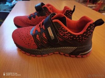 dětské boty, velikost 34