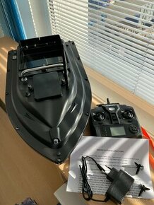 Loďka GPS pro zavážení na ryby s baterií 10000mAh a č.obalem
