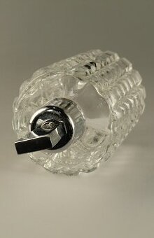 Bohemian Czech Art Deco Glass broušený flakon na parfém