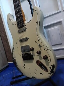 Elektrická kytara Stratocaster