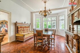 Starožitná jídelna