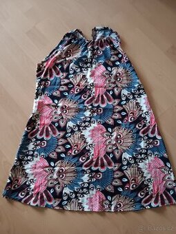 nové dámské šaty vel.M..