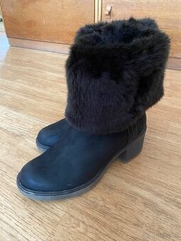 Tamaris kozacky vel 40