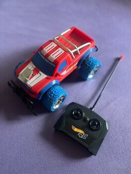 Hot Wheels auto na ovládání - 1