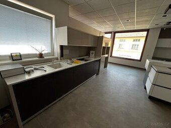 Vzorková kuchyně rovná