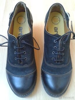 Dámské střevíce vel.40