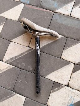 Prodám sedlo + sedlovku Specialized