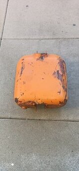 Nádrž Jawa 550/555