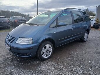 Volkswagen Sharan 1.9 TDI, tažné, 7 míst
