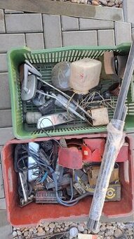 Bedny dílů lada, vaz