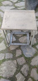 Kovový pracovní stolek - 1