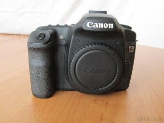 Canon 50D + objektiv Tamron 70-300 + Battery Grip
