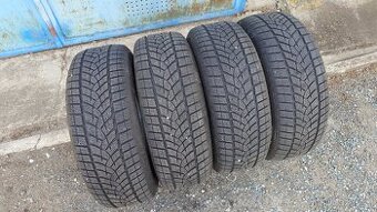 GoodYear UltraGrip 215/60 R17