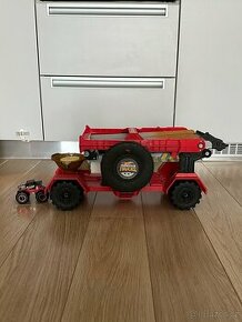 Hot Wheels Monster Trucks závod z kopce 2v1