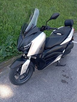 Yamaha x-max 300