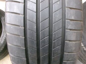 225/40 R18 BRIDGESTONE (5,5mm) č.15735