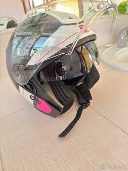 Moto bunda a moto přilba dámské