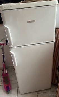 Lednice se samostatným mrazákem Electrolux
